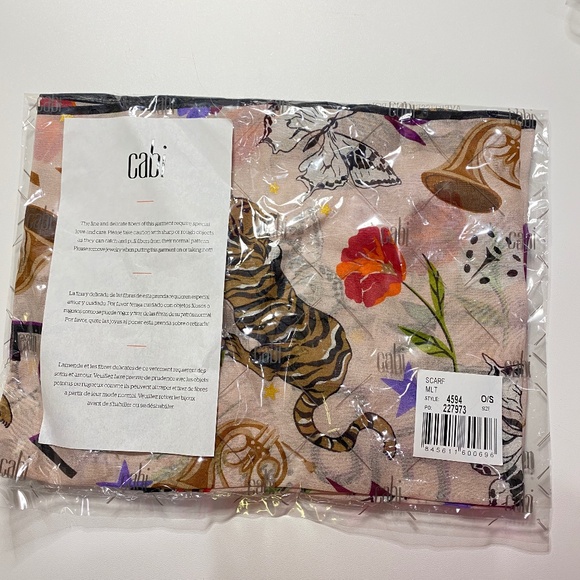 NWT | CABI 4594 J’Adore silk scarf NEW #4594 Fall 23 - Picture 2 of 4